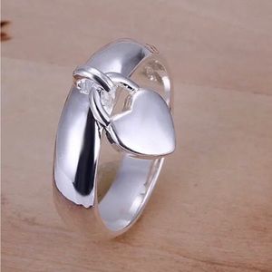 Brand New Lovely Dangling Heart Pendant Ring.